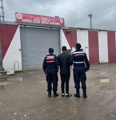 Gebze’de jandarmadan operasyon: 12 yıl 6 ay hapis cezasıyla aranıyordu!