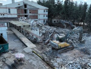Gölcük’e peş peşe yeni sağlık tesisleri geliyor