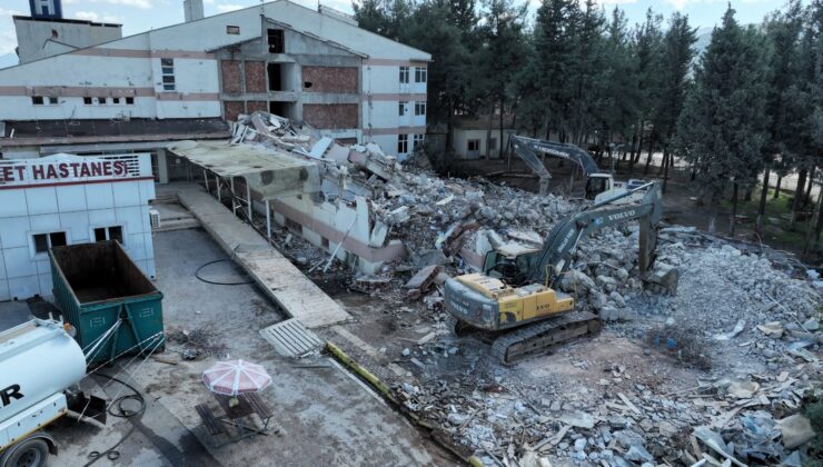 Gölcük’e peş peşe yeni sağlık tesisleri geliyor