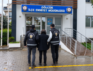 Gölcük’te 13 Yıl Hapis Cezasıyla Aranan Şahıs Yakalandı
