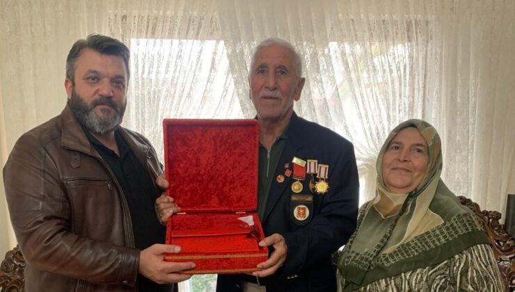 İzmit Belediyesi’nden Kıbrıs Gazilerine vefa ziyareti