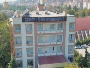 İzmit Öğretmenevi Kapanıyor!