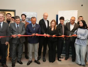 KOSTÜ’de Donanım Test Laboratuvarı Açıldı