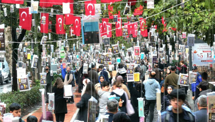 Kitap tutkunları bu kez ağaçların altında buluştu!