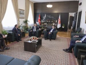 Kocaeli heyeti Ankara’da Özgür Özel ile buluştu
