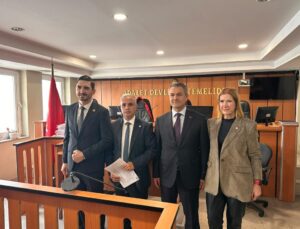 Kuruçelik mazbatasını aldı, İzmit’te yeni dönem başladı