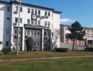 Otizmli çocuğa su matarasıyla saldırmıştı: Mahkemeden herkesişaşırtan karar!
