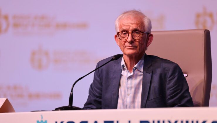 Roger Crowley Kocaeli’de konuştu: “Tarih bizi biz yapan şeydir”