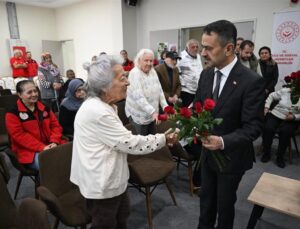 Vali Aktaş’tan Dünya Yaşlılar Günü’nde anlamlı ziyaret