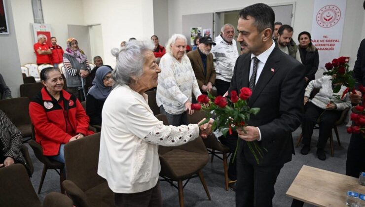 Vali Aktaş’tan Dünya Yaşlılar Günü’nde anlamlı ziyaret